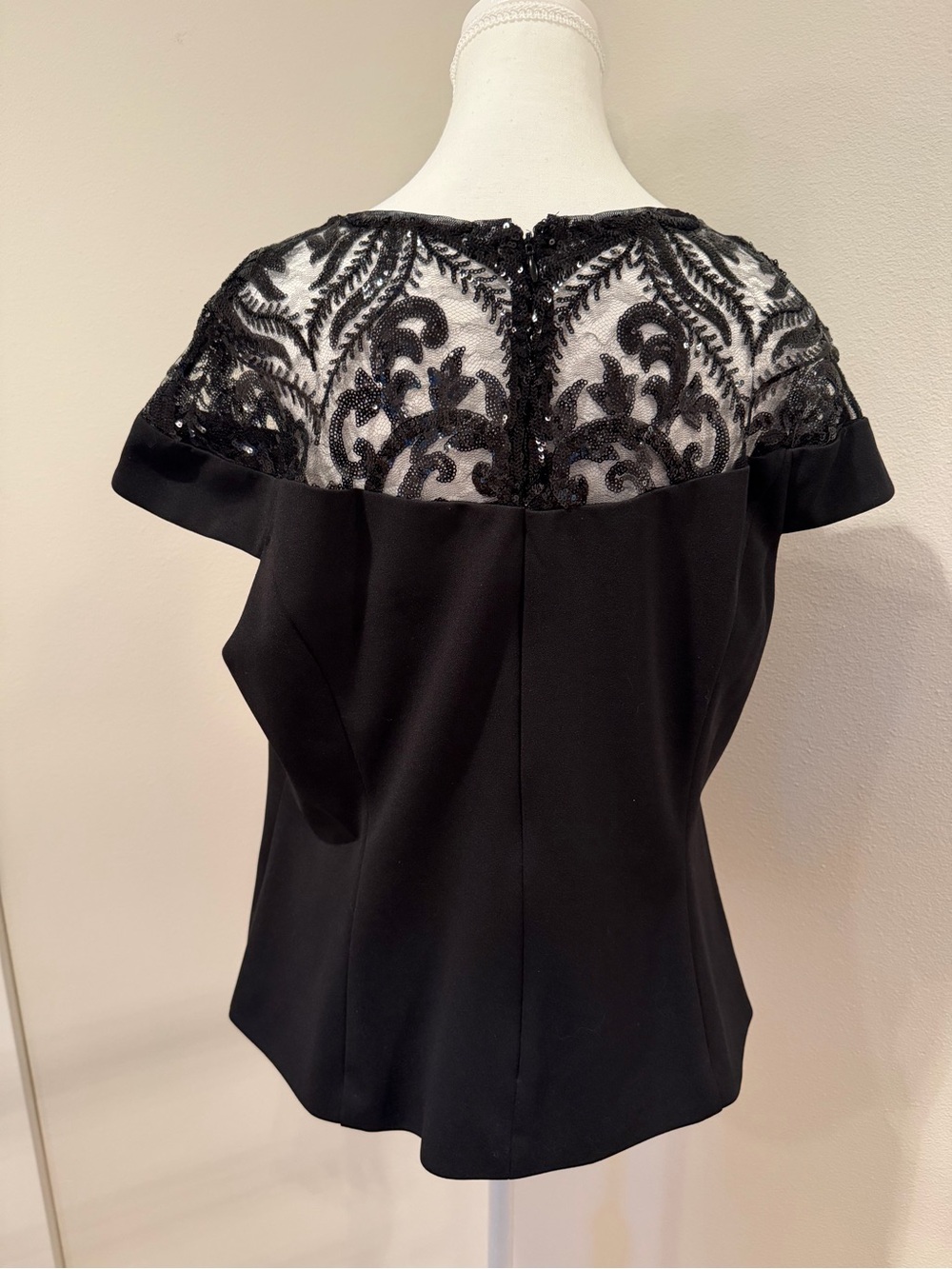 Adrianna Papell Black Embroidered Lace Yoke Short Sleeve Top - Picture 4 of 5